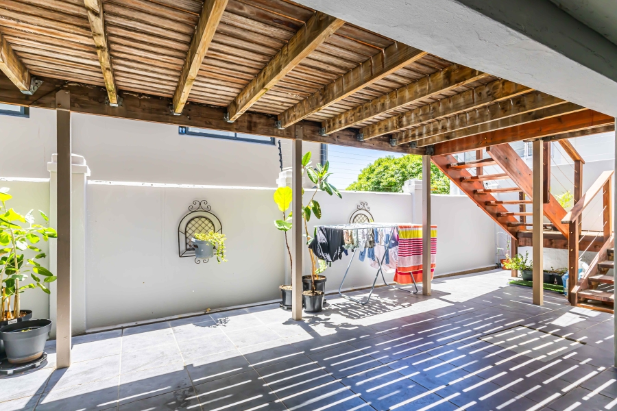 4 Bedroom Property for Sale in Sea Point Western Cape